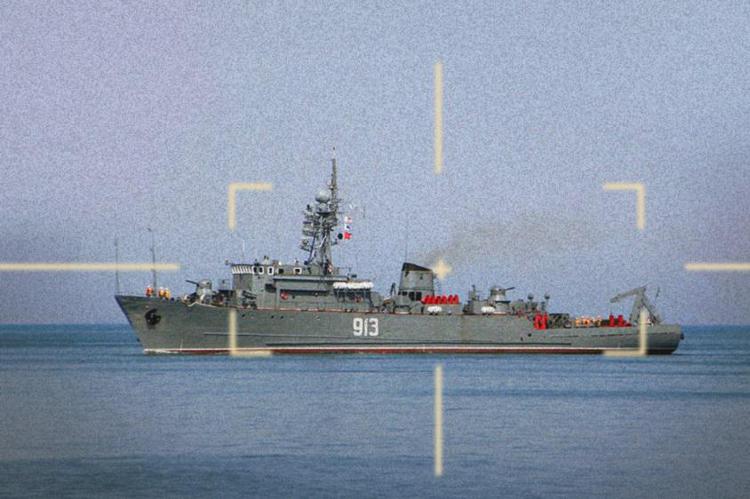 Ucraina: "Affondata nave Russia". Mosca: "Non è vero"