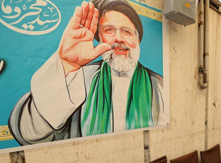Poster di Raisi a Teheran - Afp