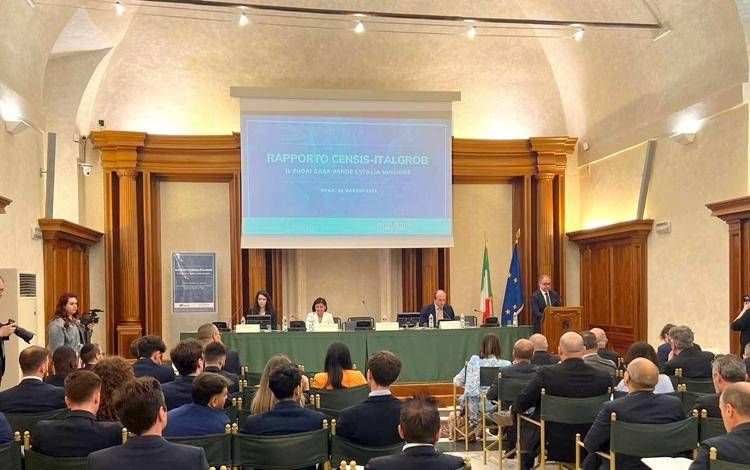 Rapporto Italgrob-Censis, per 83,4% italiani importante convivialità fuori casa