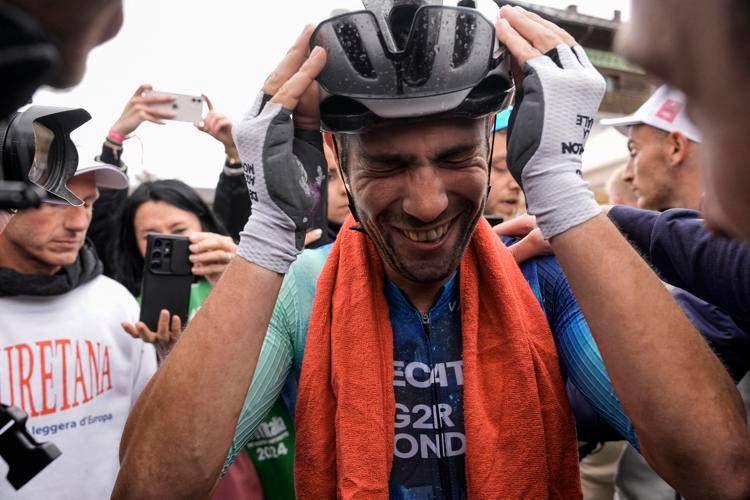 Giro d'Italia, Vendrame vince la 19esima tappa e Pogacar sempre in rosa