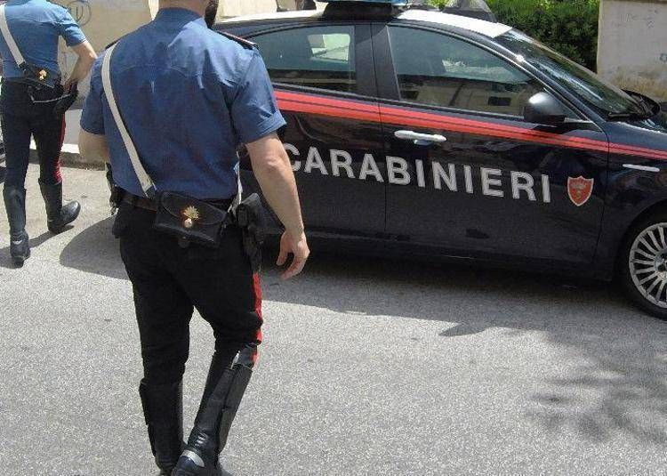 Auto dei carabinieri (Fotogramma)