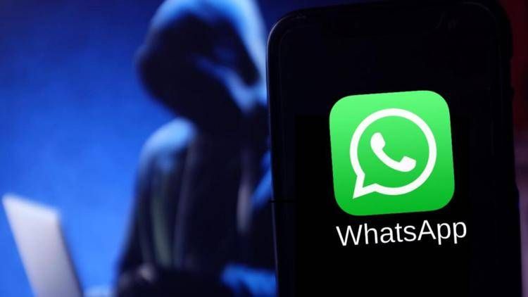 Un'immagine che fa riferimento alla truffa su WhatsApp