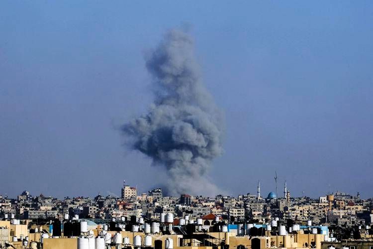 Raid su Rafah - Afp