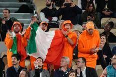 Tifosi italiani al Roland Garros - (Afp)