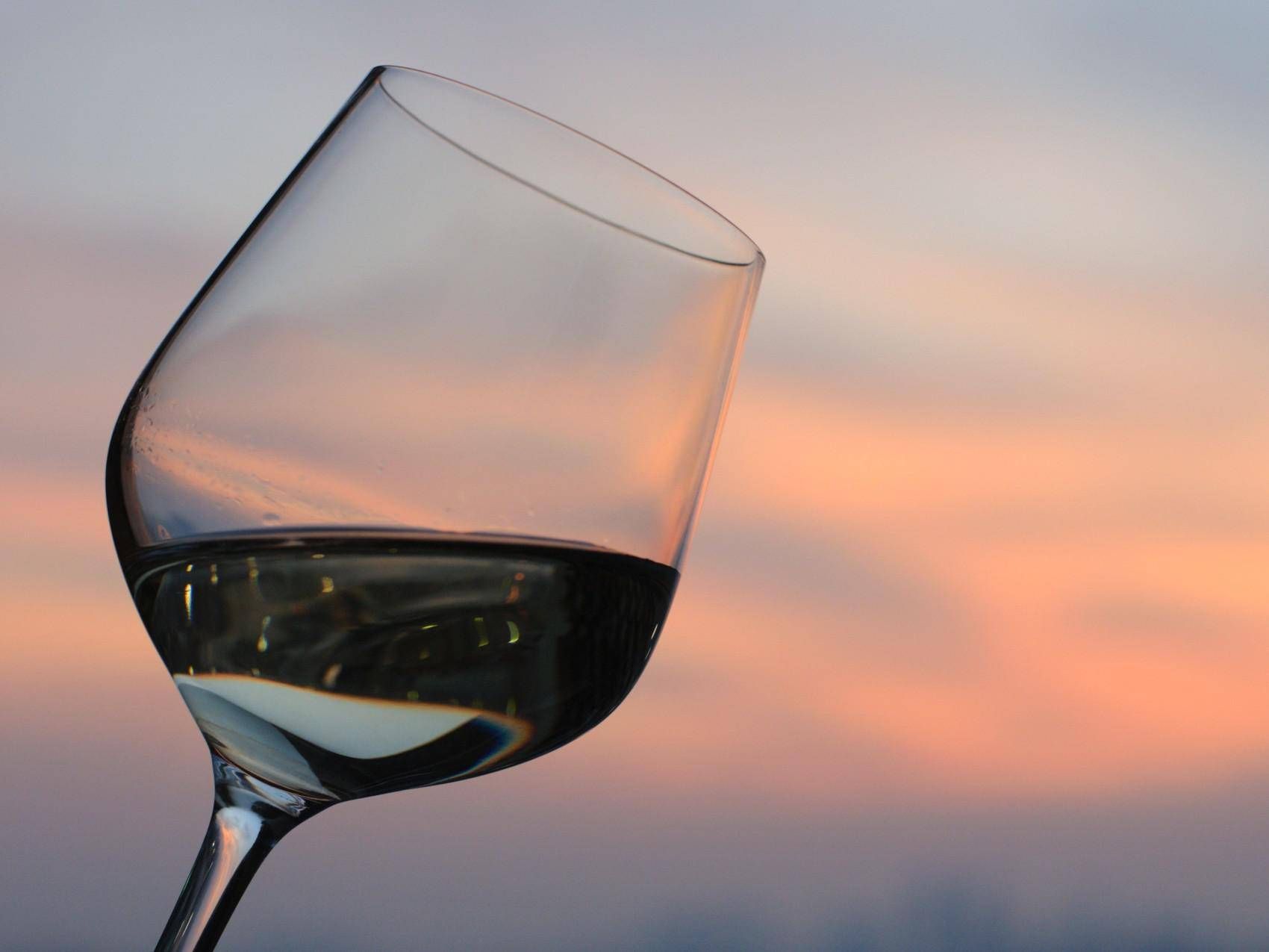Cuore a rischio - alert della scienza per chi beve in volo