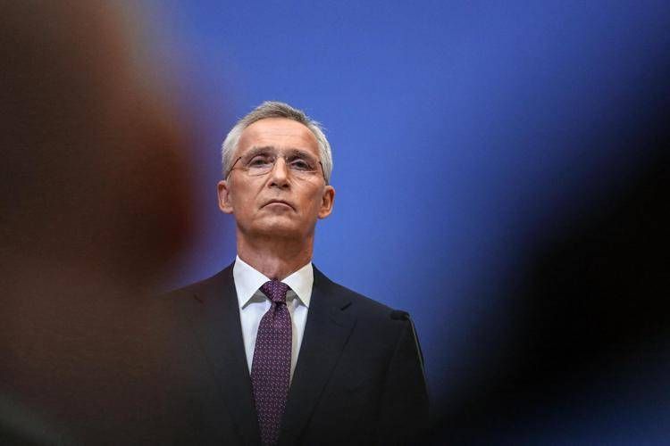 Stoltenberg: Nato non intende schierare forze in Ucraina