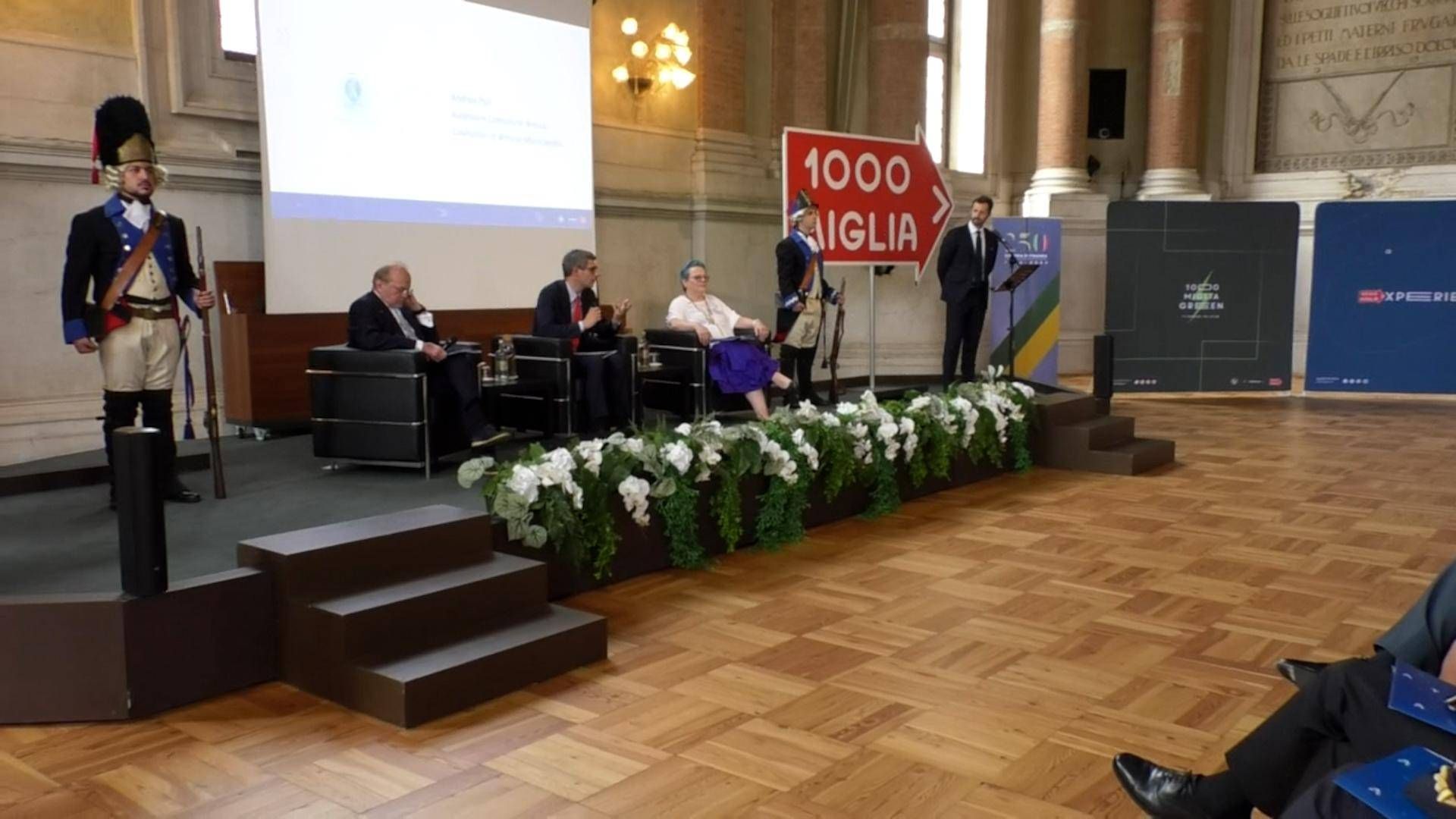 Al via la 42ma 1000 Miglia - oltre 2200 km Brescia-Roma e ritorno