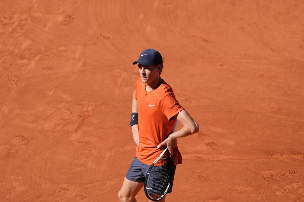 Sinner battuto in semifinale Roland Garros - Alcaraz vince in 5 set