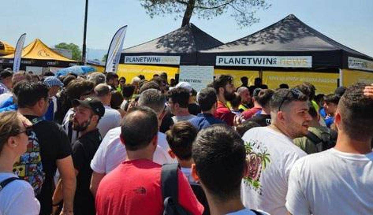 Calcio, Operazione nostalgia all'Arechi: allo stand di Planetwin365 gli ex giocatori