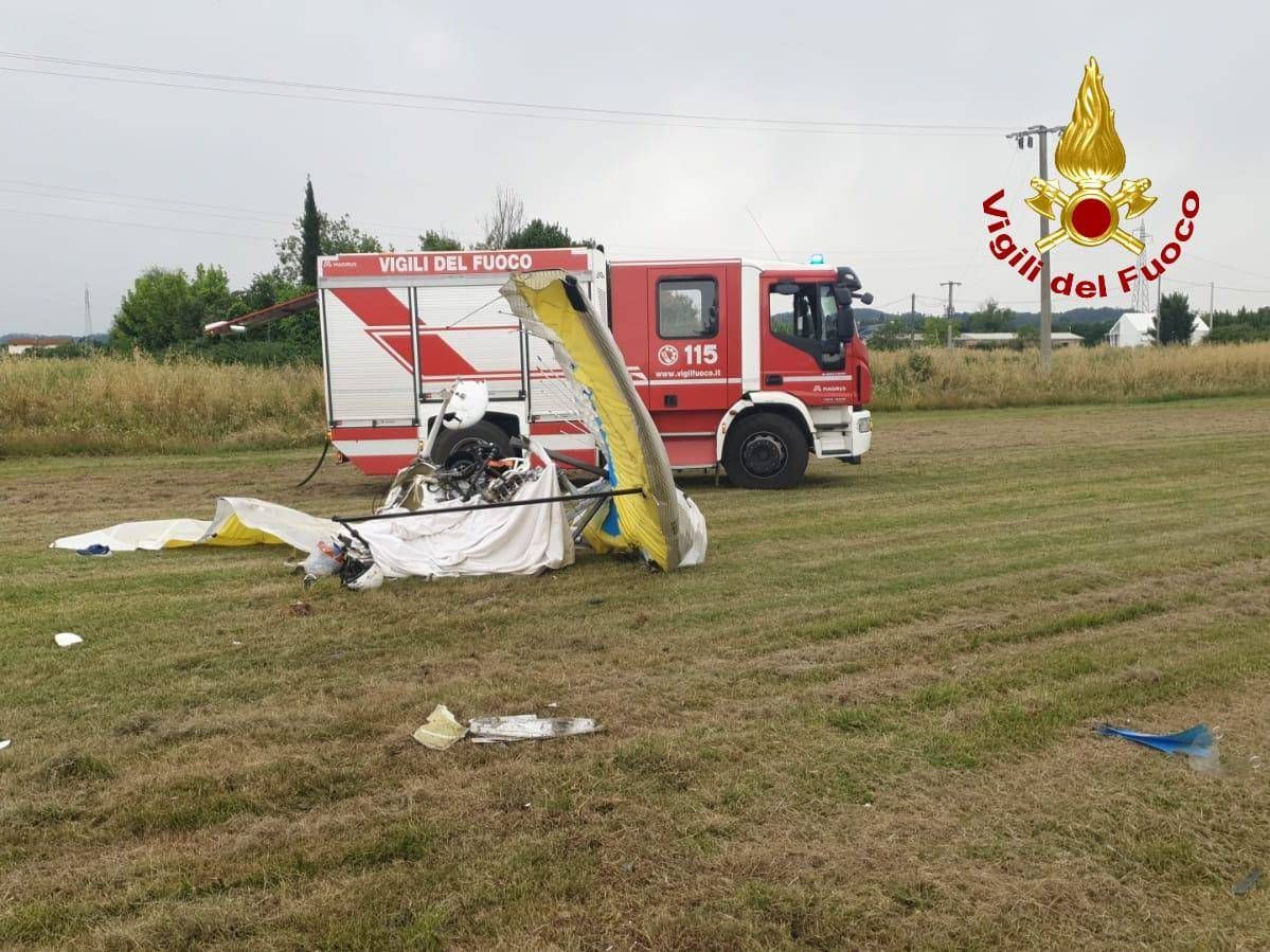 Pisa - precipita deltaplano: 2 morti