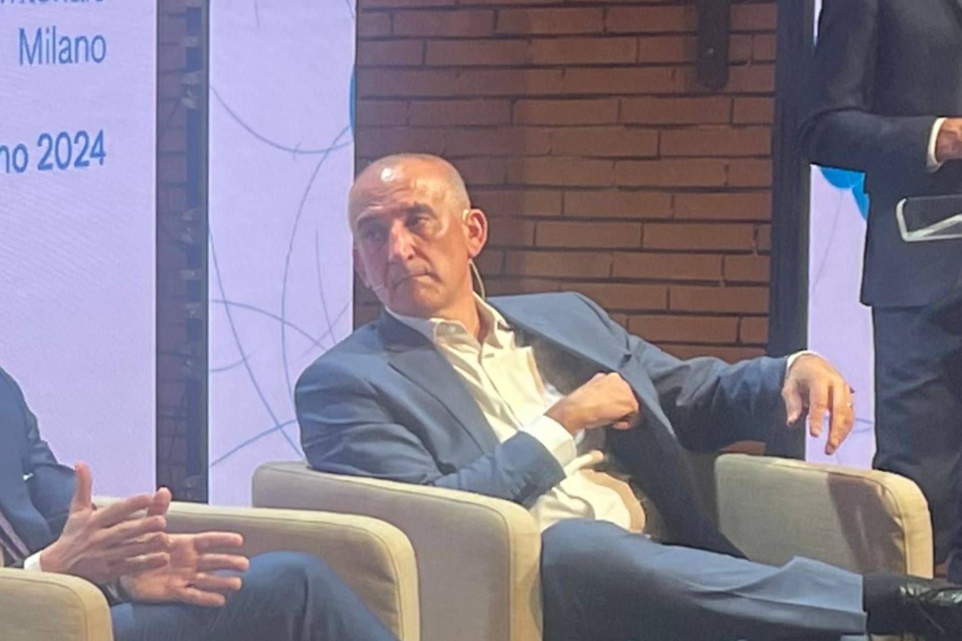 A2a - Mazzoncini: Su Milano investiti 1 miliardo e 200 mln euro