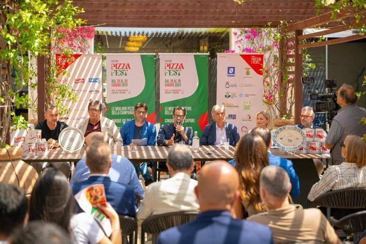 Un momento della conferenza stampa di presentazione del 'Paestum Pizza Fest'