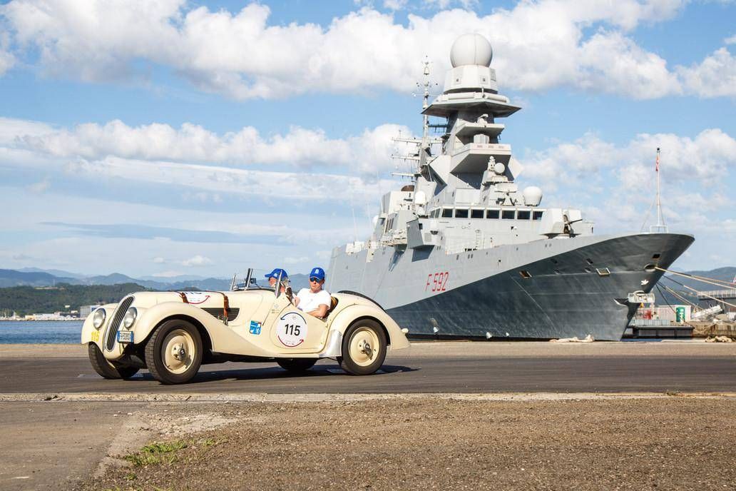 Automobilismo - Mille Miglia: secondo pomeriggio di gara fra mare e montagna