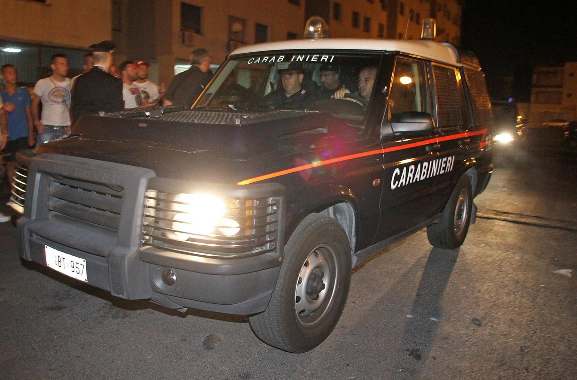 Spari in piazza a Casal di Principe - fermato il figlio del boss pentito Sandokan