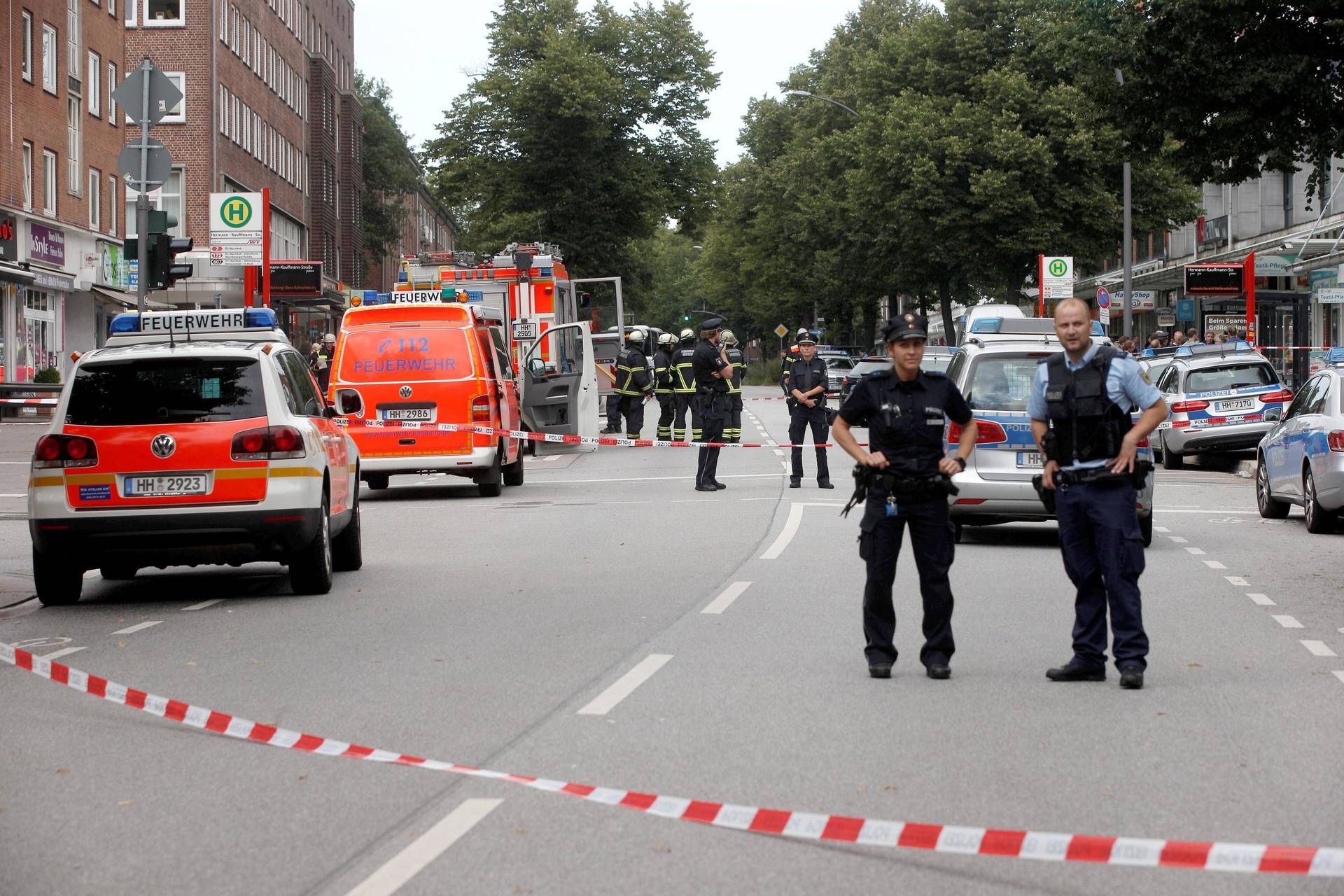 Euro 2024 - allarme ad Amburgo prima della partita: polizia spara a uomo con ascia e molotov