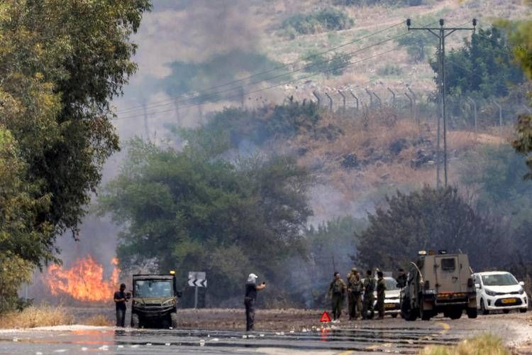 Missili di Hezbollah verso Israele, incendio al confine - Afp
