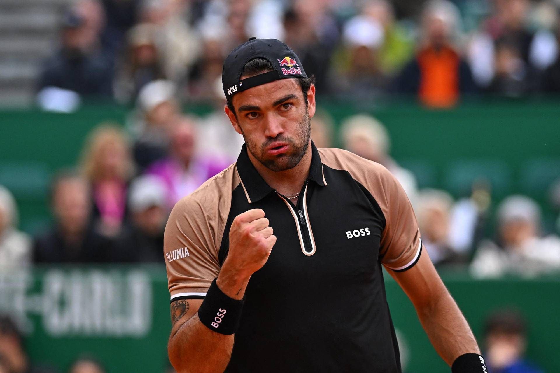 Atp Halle - Berrettini rimonta e batte Michelsen