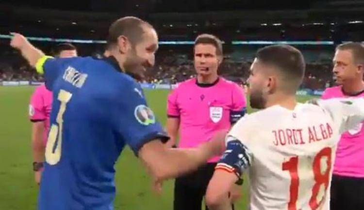 Chiellini e Jordi Alba