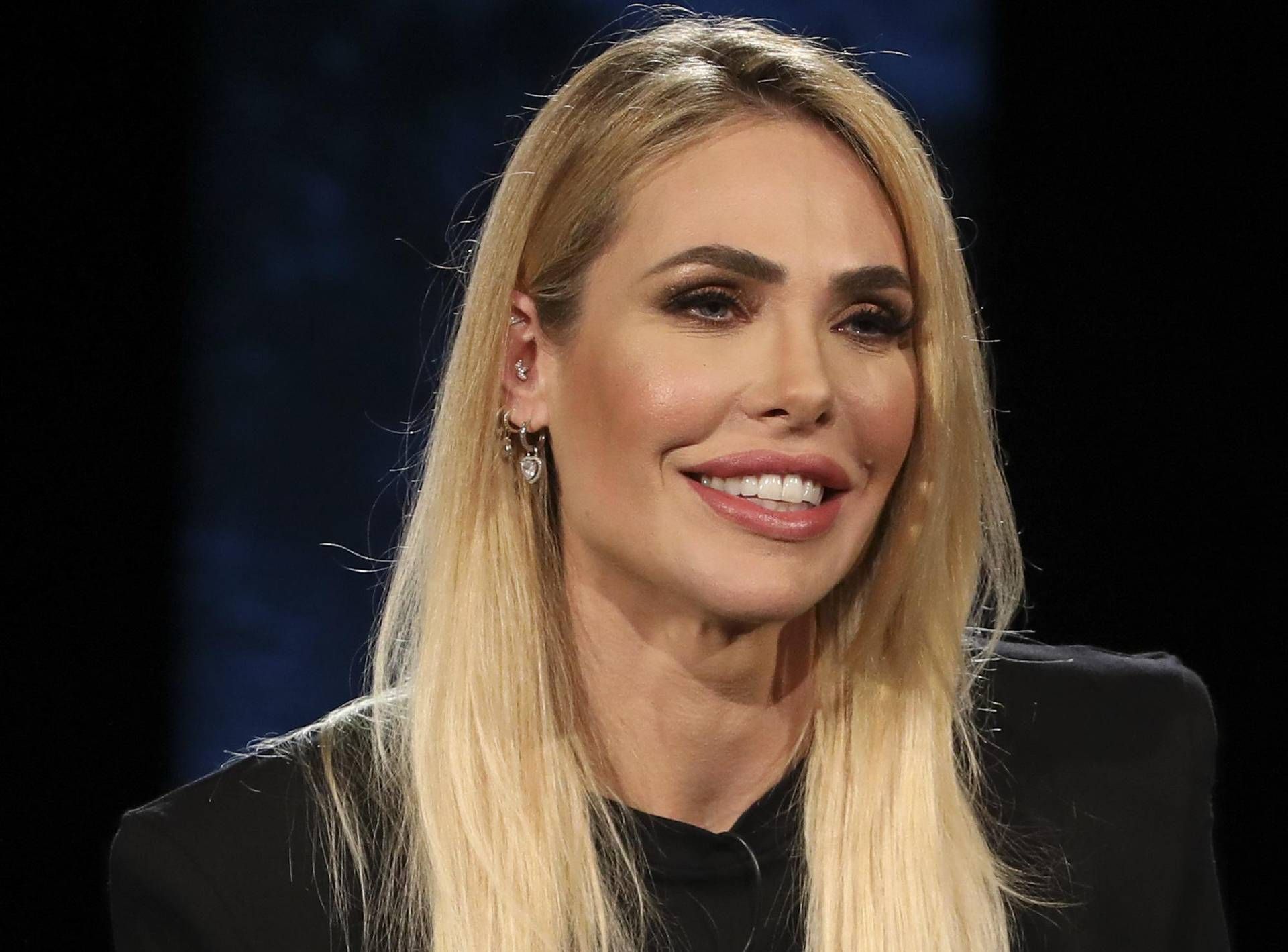 ilary blasi ilary blasi