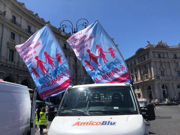 Aborto, Pro Vita: 'in 30.000 al corteo di Roma 'Scegliamo la Vita''