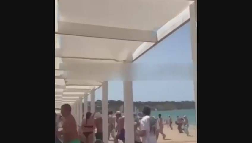 Ucraina - missile Atacms su Crimea: panico in spiaggia 