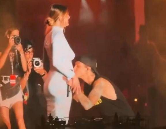 Ultimo diventerà papà - l