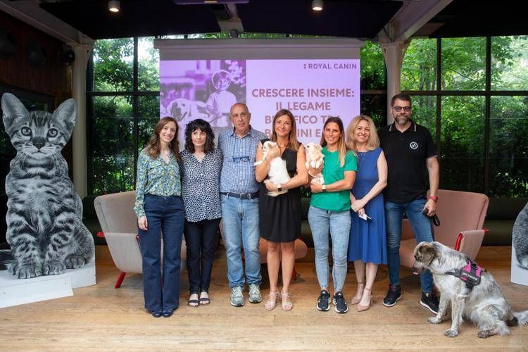 Animali, relazione pet-bambini: da esperti decalogo per gestirla al meglio