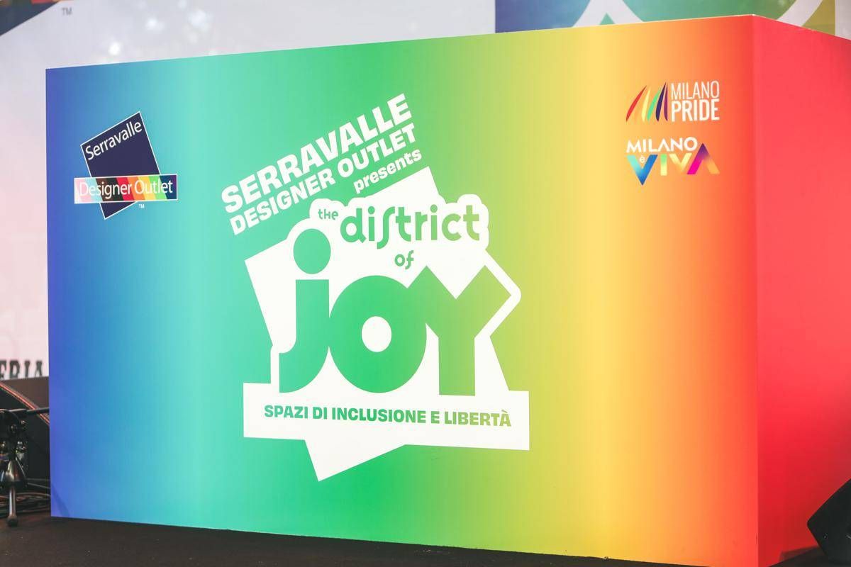 A Milano live show di ‘The district of Joy’ firmato Serravalle Designer Outlet