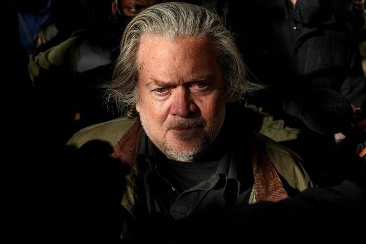 Usa - ex consigliere di Trump Steve Bannon in carcere entro lunedì