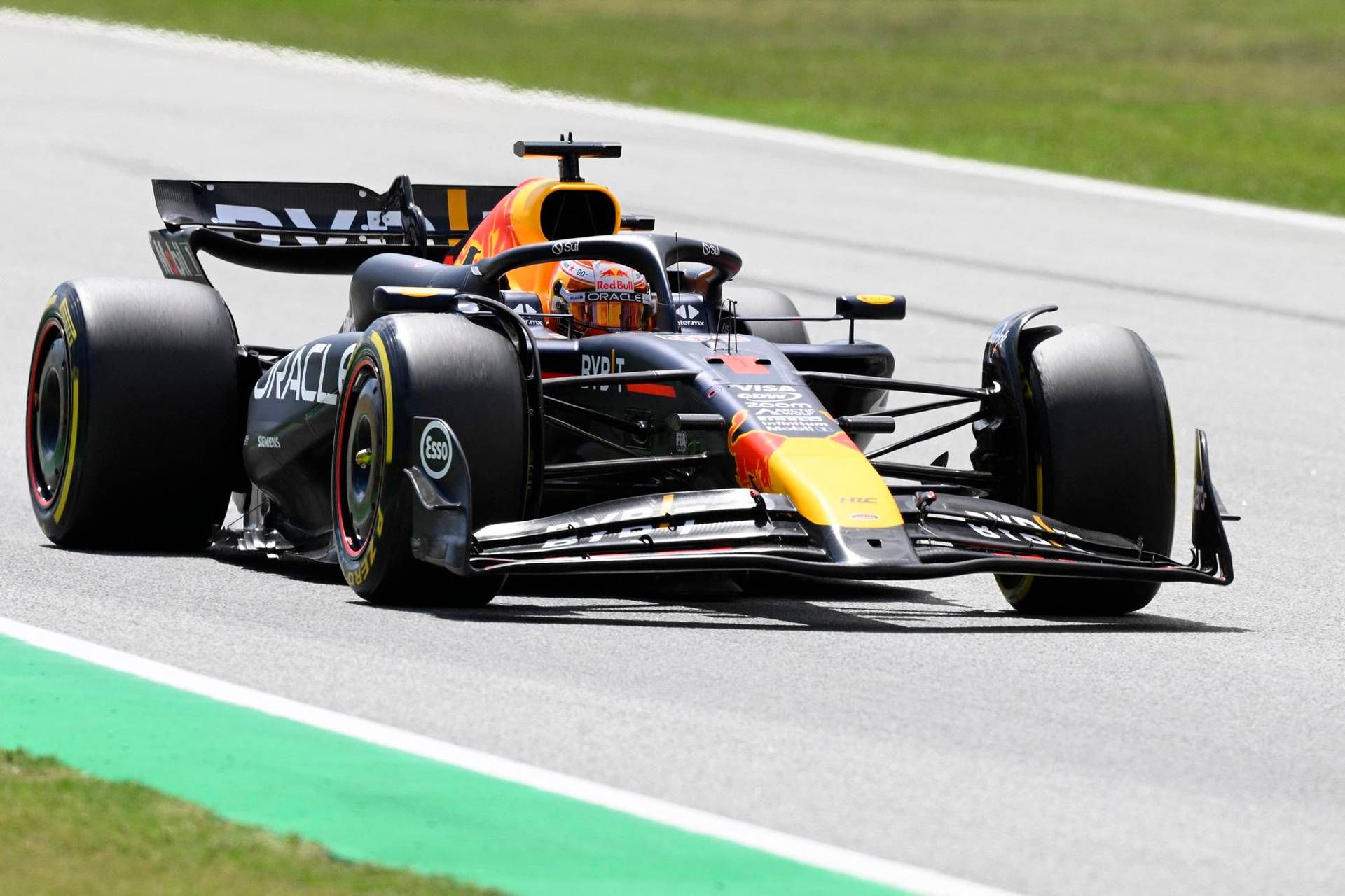 Gp Austria - Verstappen vince gara Sprint e Ferrari indietro