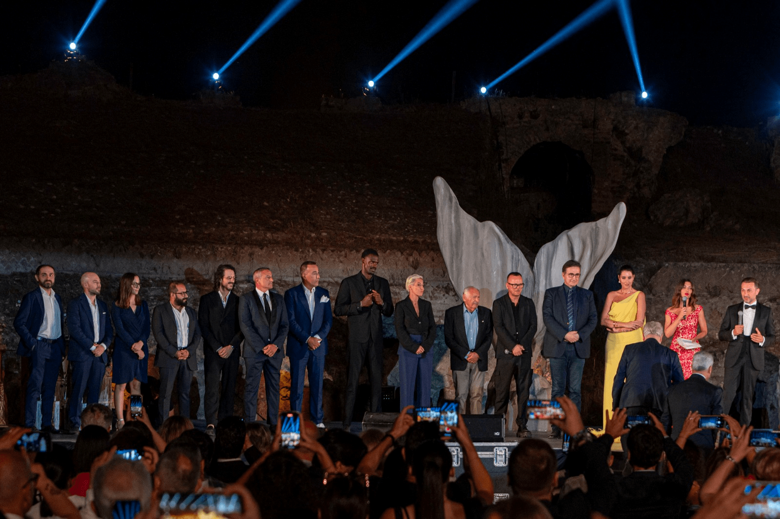 Avella Roma Amfi Tiyatrosu 'Artis Suavitas 2024' teslimatı için tükendi