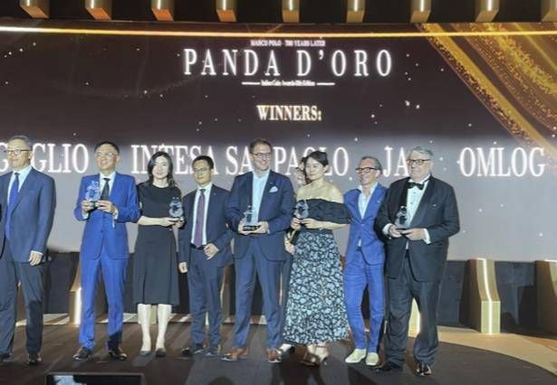 Altın Panda ile kazananlar arasında Çin ve Omlog da var