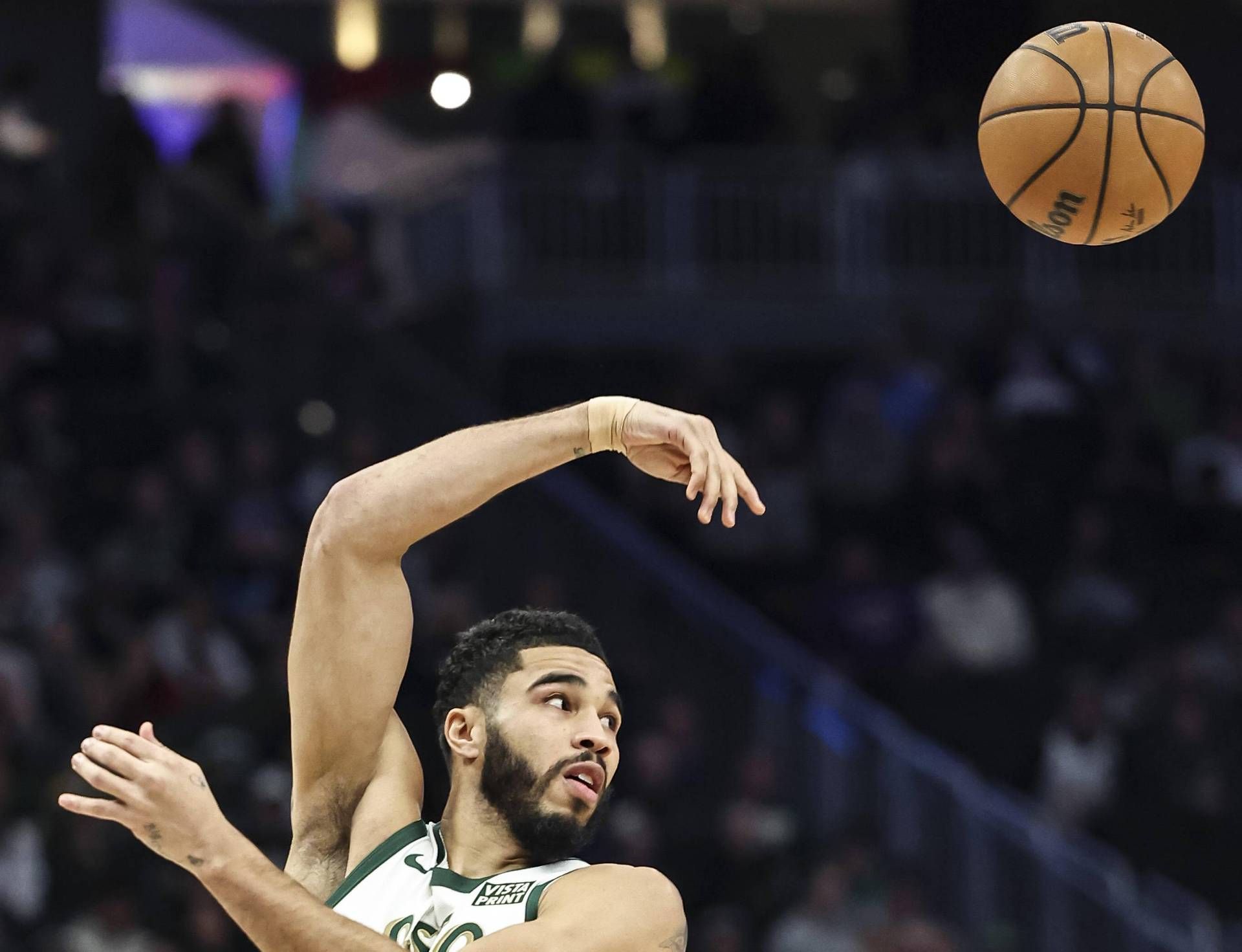 Basket - mercato Nba: Thompson va a Dallas e George ai Sixers - rinnovo record per Tatum
