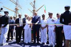 Tour Amerigo Vespucci, Crosetto inaugura il 'Villaggio Italia' a Los Angeles