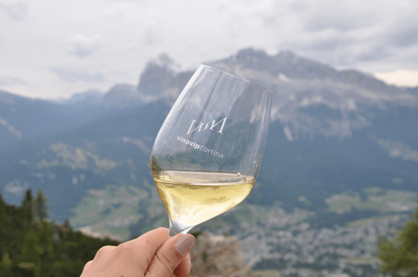 VinoVip Cortina, 60 şirketle söyleşi programları ve yüksek irtifa şarap tadımlarıyla geri dönüyor