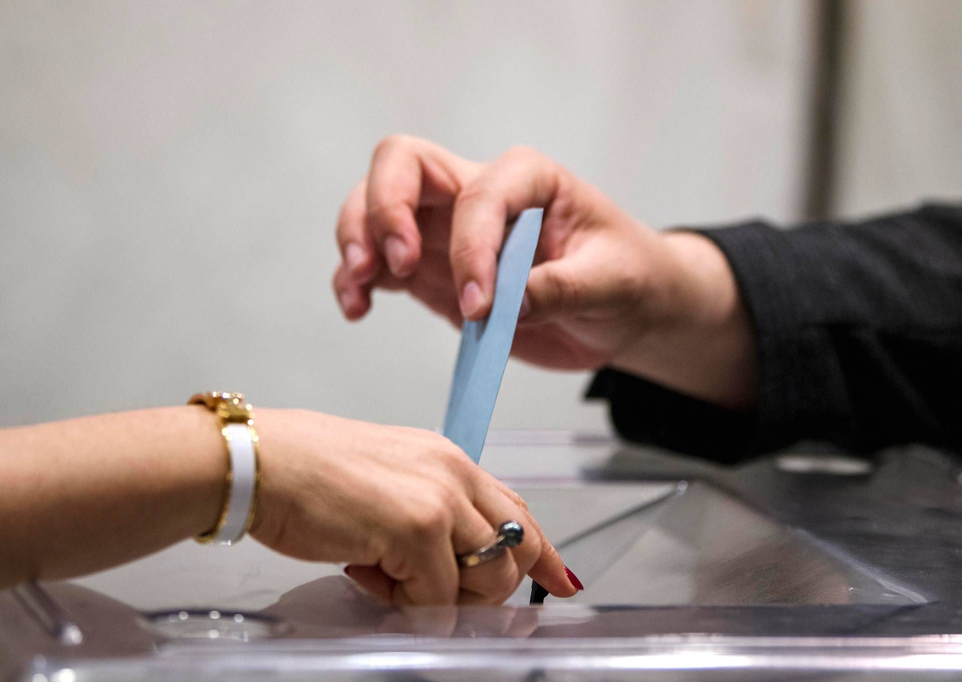 Elezioni Francia - oggi il secondo turno: oltre 200 candidati ritirati per fermare Le Pen