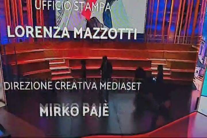 Quarta Repubblica - Ariel Dumont cade in studio a fine puntata 