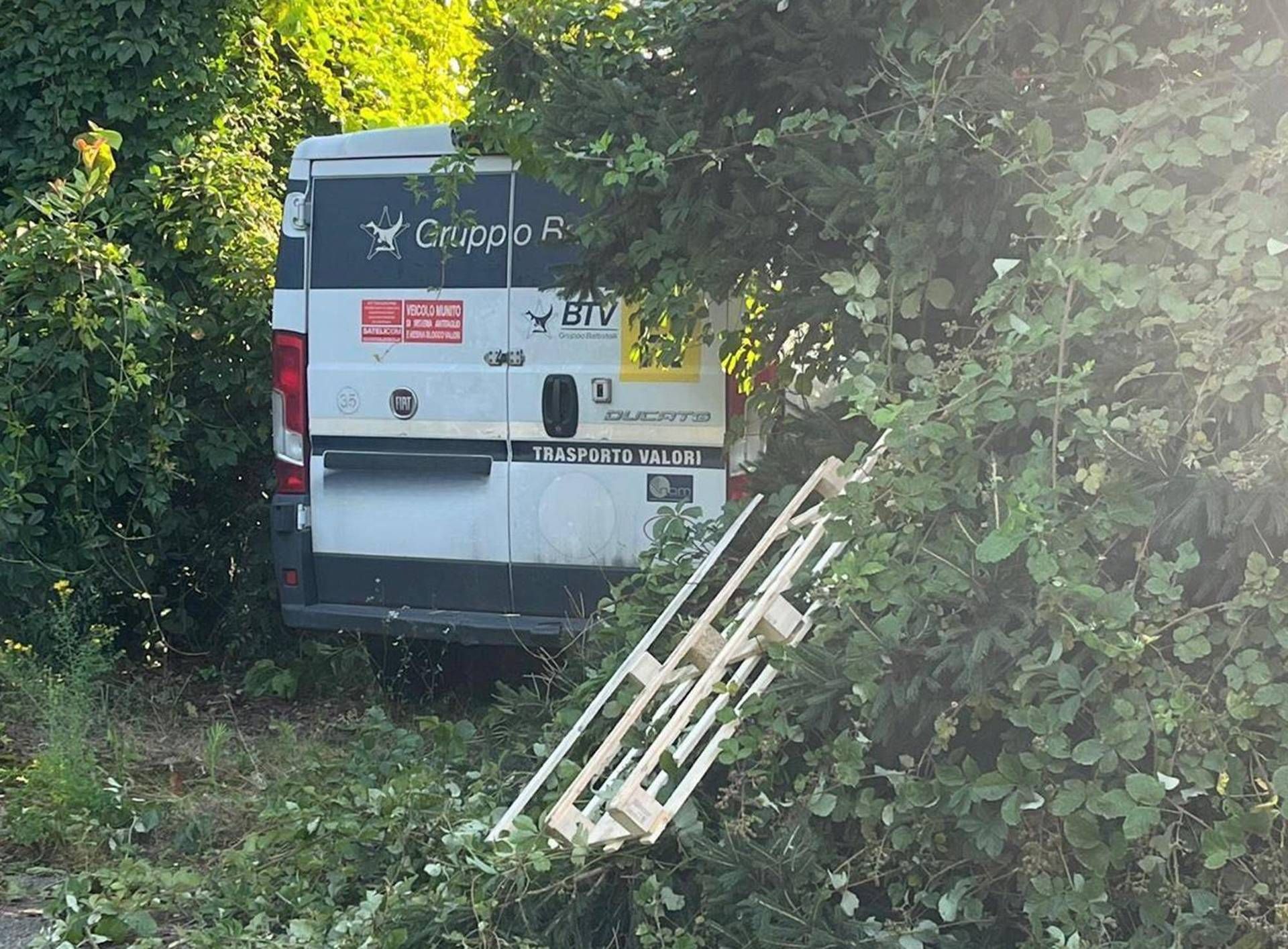 assalto portavalori assalto portavalori