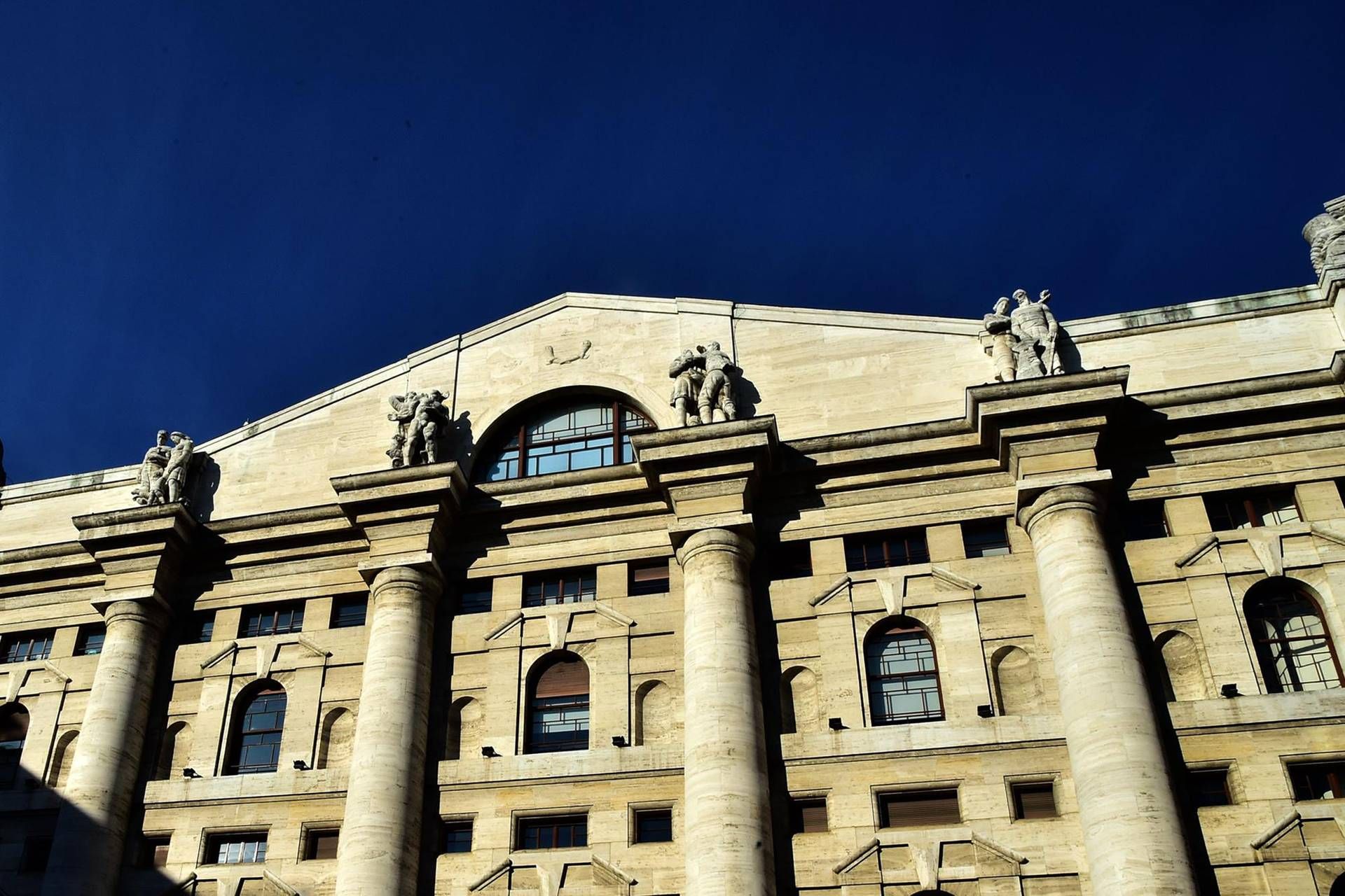 Partecipate pubbliche - scende il peso in Piazza Affari