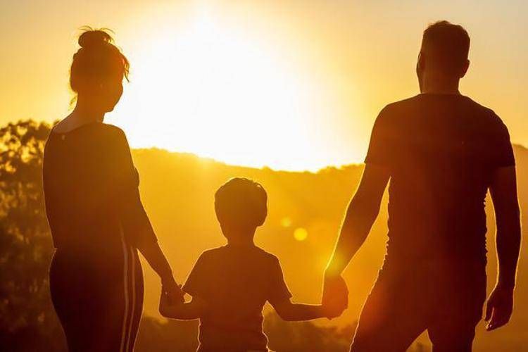 Umbria. Pro Vita Famiglia: PD critica legge sulla famiglia, così va contro donne, giovani e libertà educativa