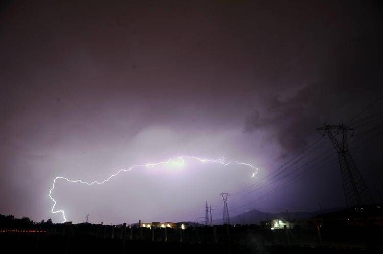Maltempo, piogge e temporali al Nord-Ovest: allerta gialla in 4 regioni Maltempo, piogge e temporali al Nord-Ovest: allerta gialla in 4 regioni