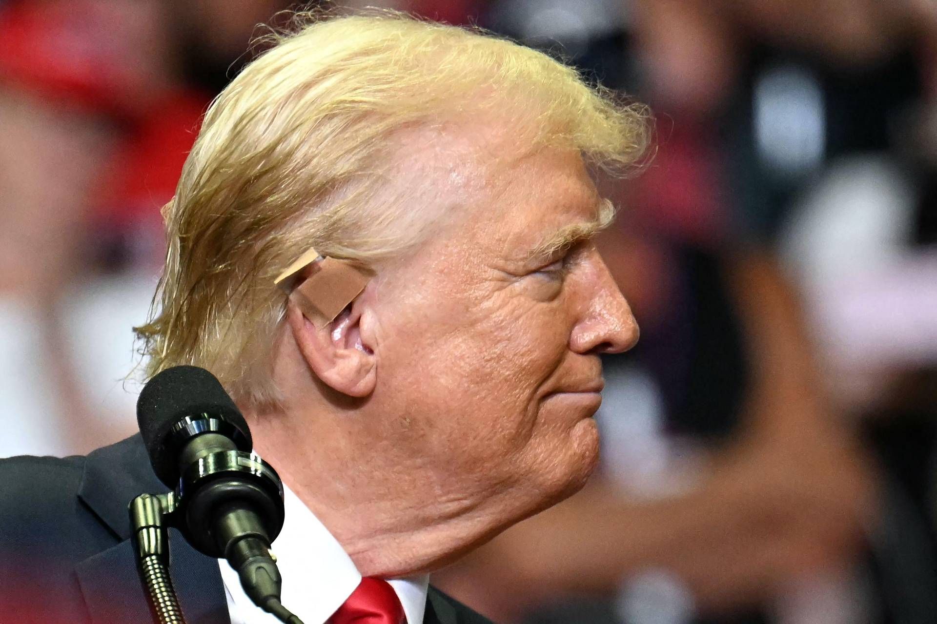 Trump in Michigan - primo comizio dopo attentato: insulti ad avversari e lodi a leader autoritari