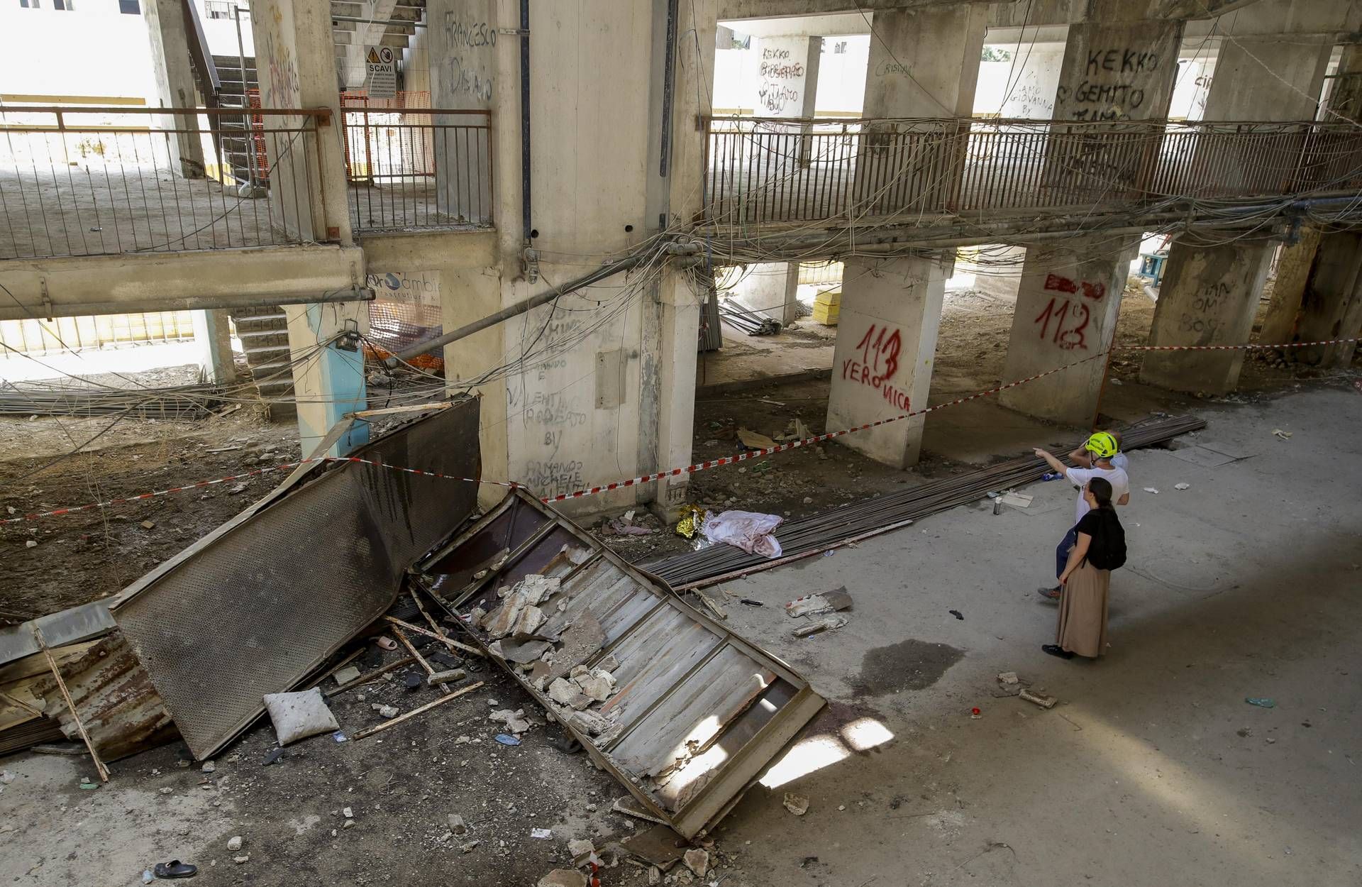 Crollo Scampia - indagini su manutenzione - Ancora gravi due delle bimbe ferite