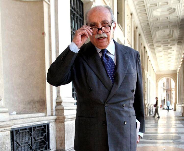 Morto Lino Jannuzzi, il giornalista ed ex senatore aveva 96 anni Morto Lino Jannuzzi, il giornalista ed ex senatore aveva 96 anni