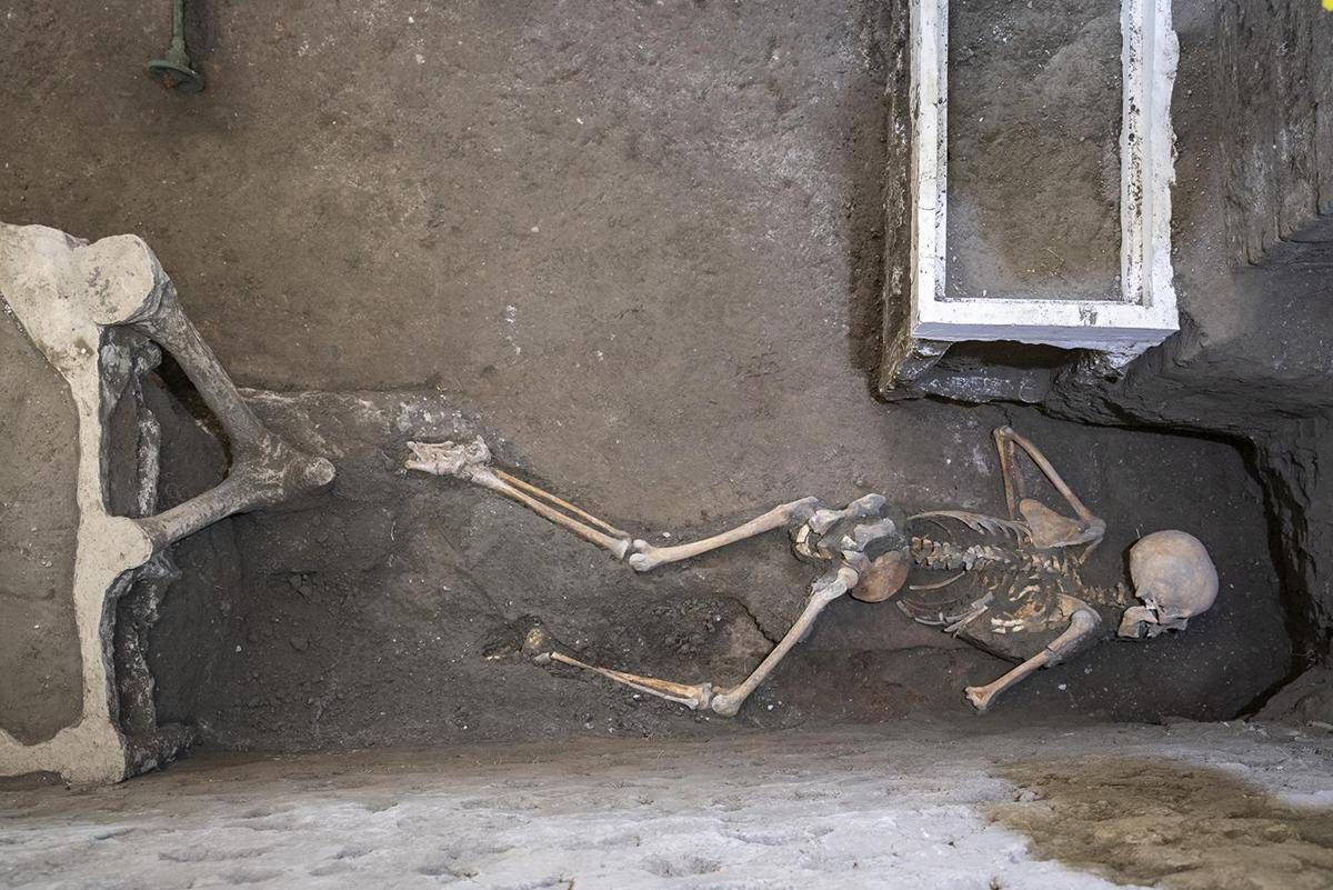 Nuove scoperte a Pompei: resti vittime e tesoro ritrovati nella Regio IX