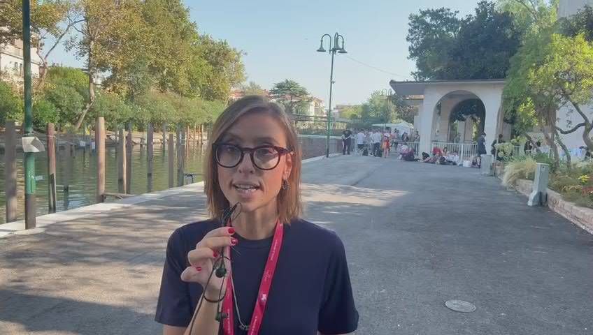 Venezia 81 - primi film in concorso alla Mostra del cinema: è il giorno di Angelina