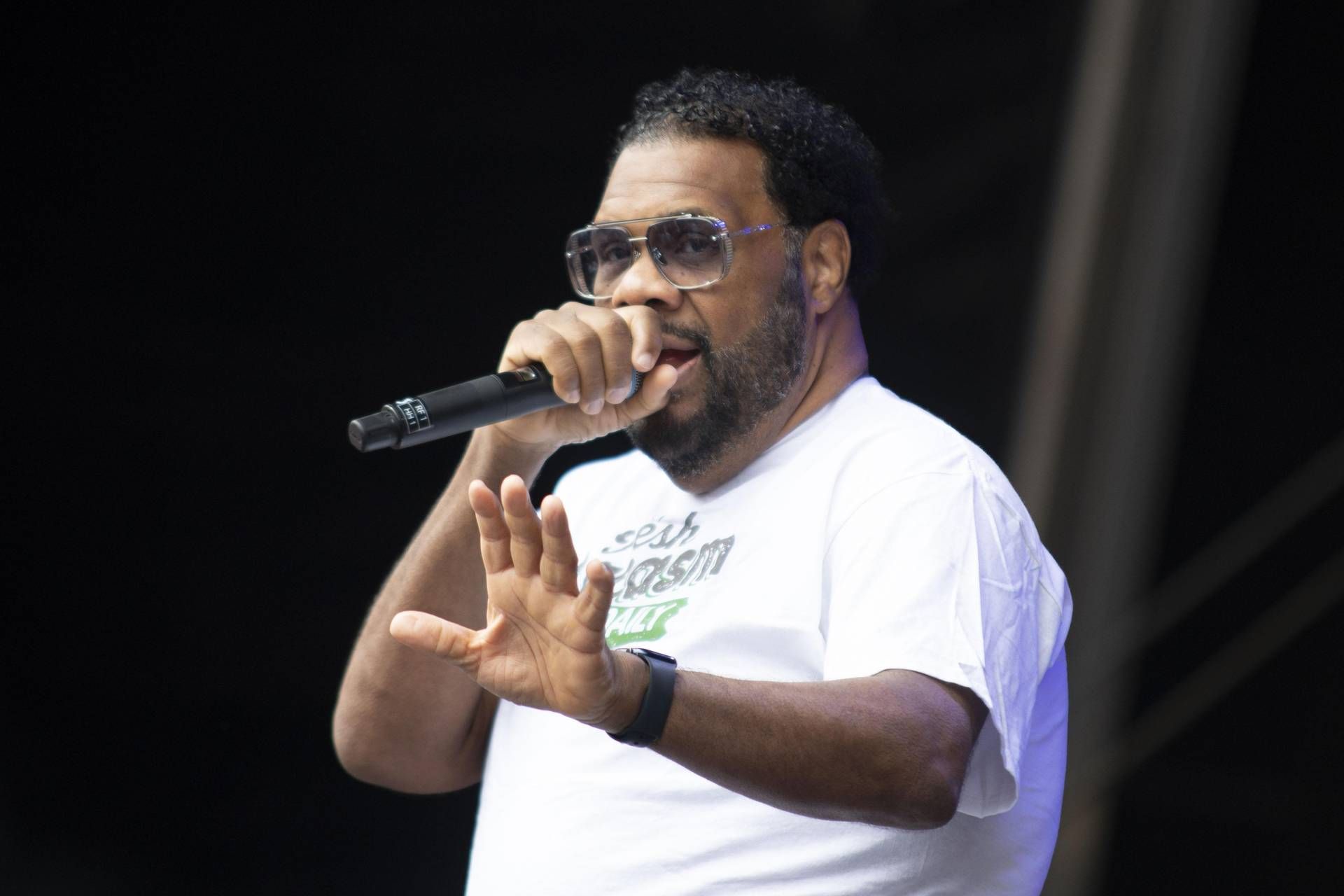 Fatman Scopp crolla sul palco - rapper muore a 56 anni
