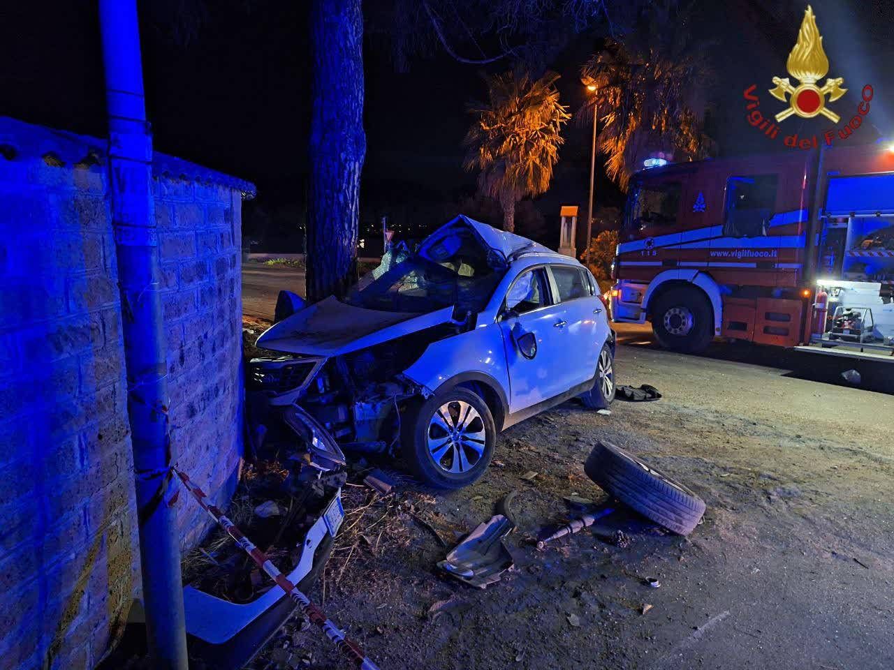 Incidente a Nettuno - scontro tra due auto: morti bimbo e donna incinta