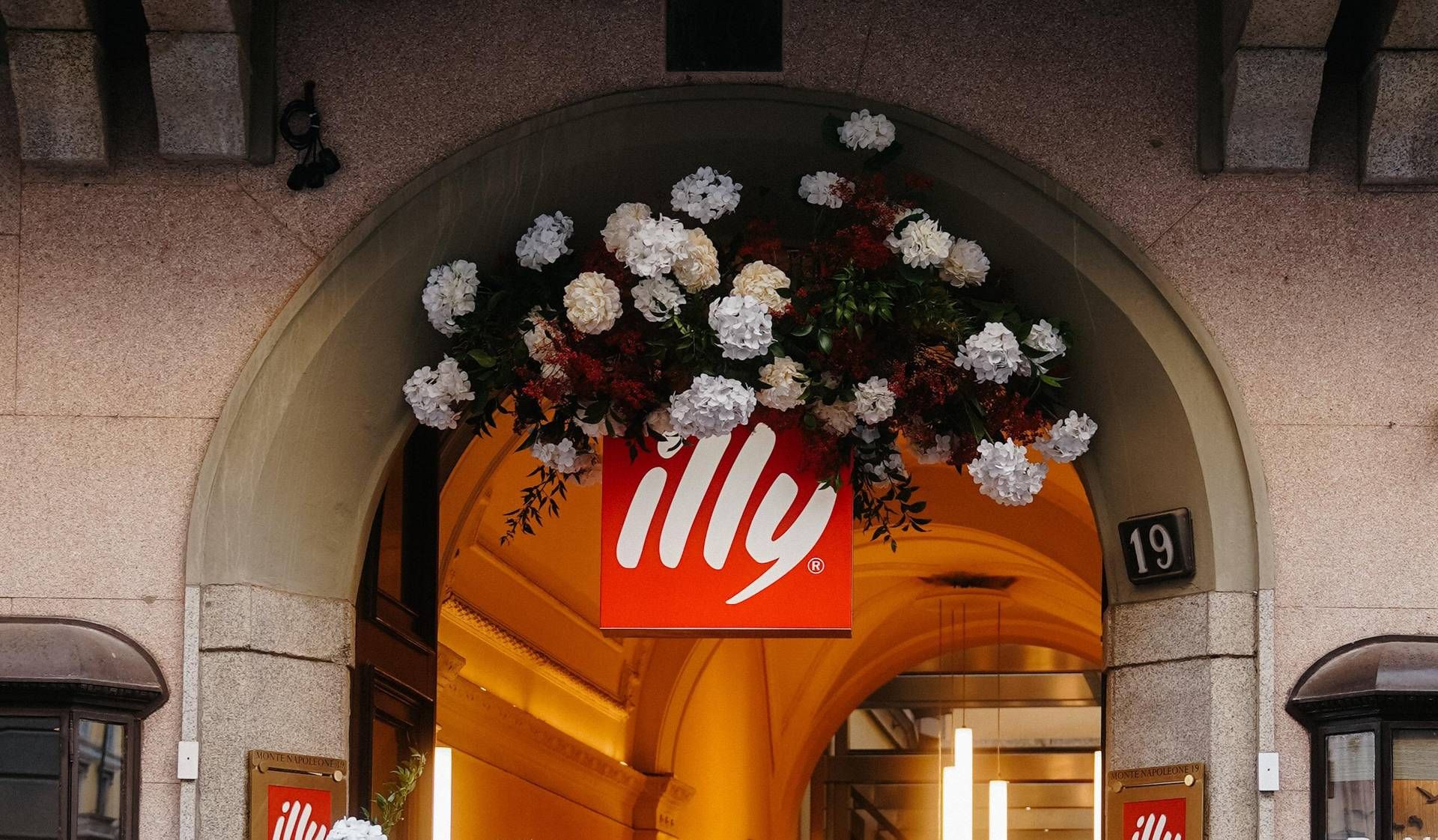 flagship store flagship store