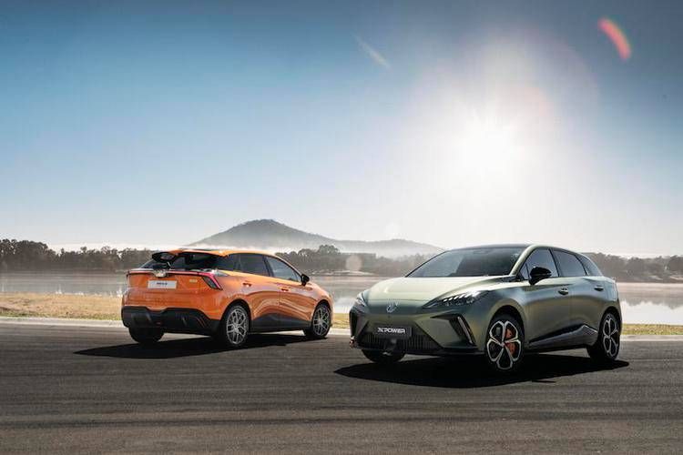 MG3 E MG4 XPOWER al salone di Torino
